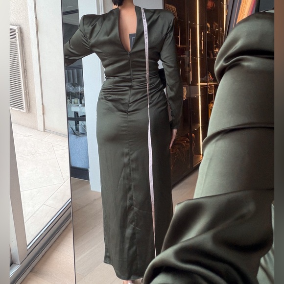 Mac Duggal Dark Green Long Sleeve Satin Dress Sz 6US - Picture 4 of 10